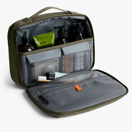 Hanging Toiletry Kit Plus - US 0851