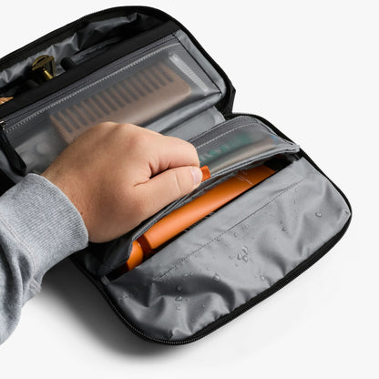 Hanging Toiletry Kit - US 3923