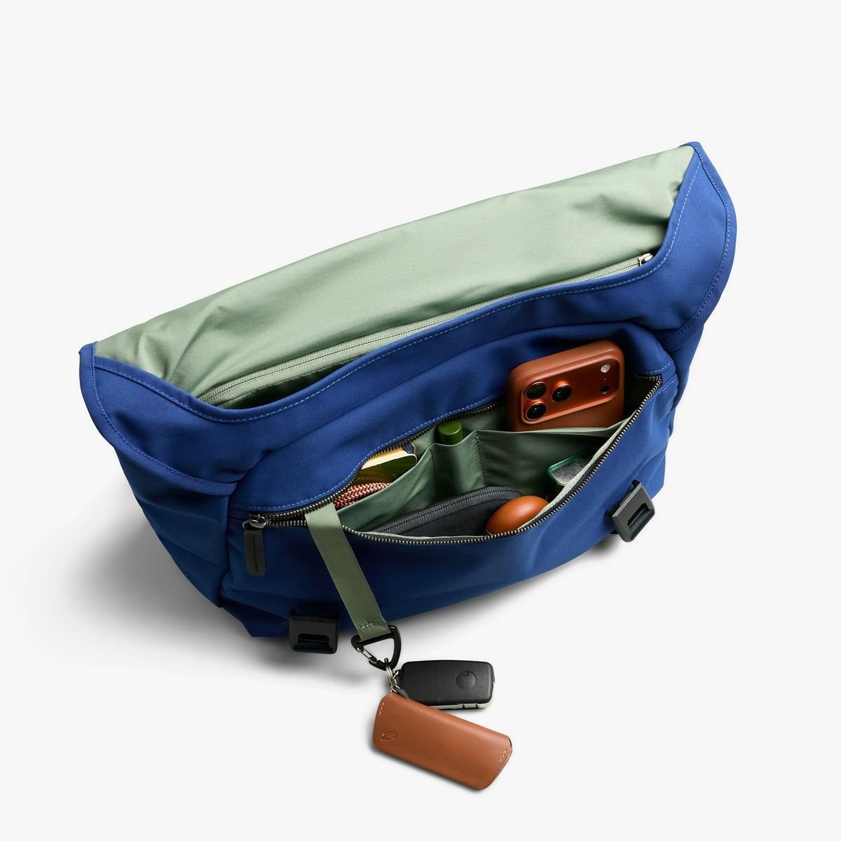 Classic Messenger 13L - US 5700