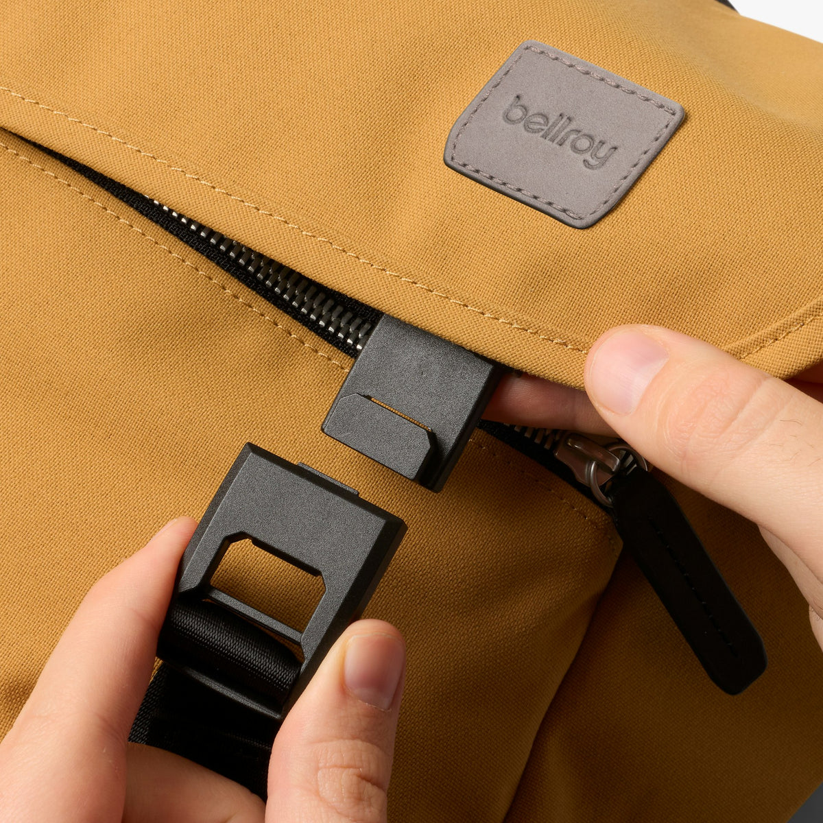 Classic Messenger 13L - US 6523