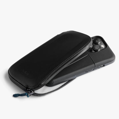 Venture Phone Pocket - US 8112